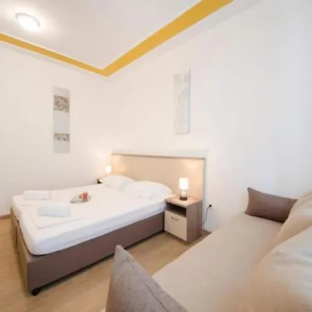 Mia St Apartman