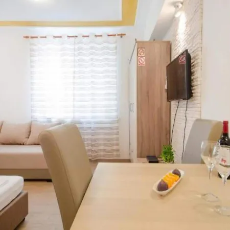 Mia St Apartman *